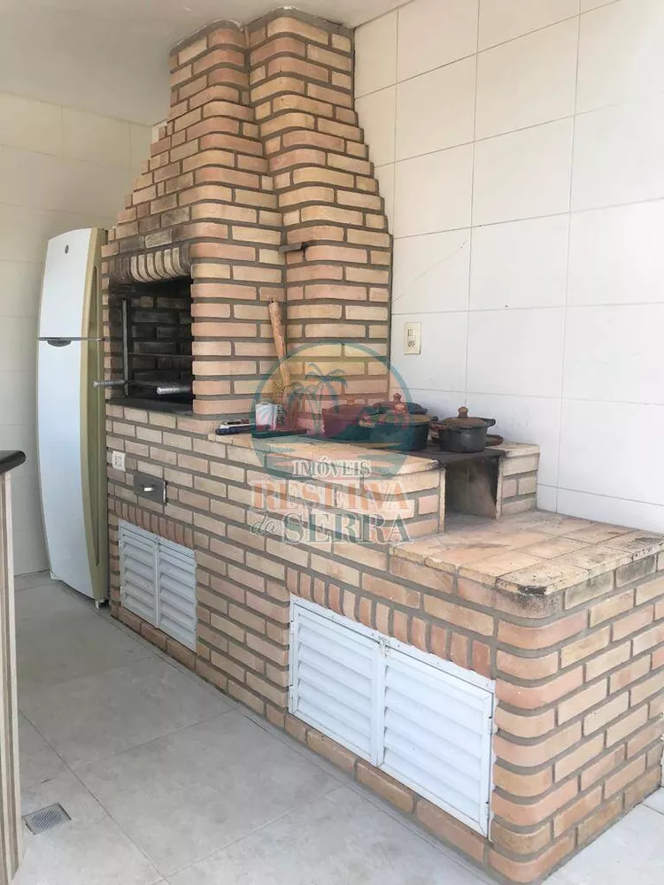 Casa de Condomínio à venda com 3 quartos, 250m² - Foto 3