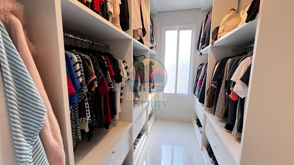Casa de Condomínio à venda com 3 quartos, 254m² - Foto 3