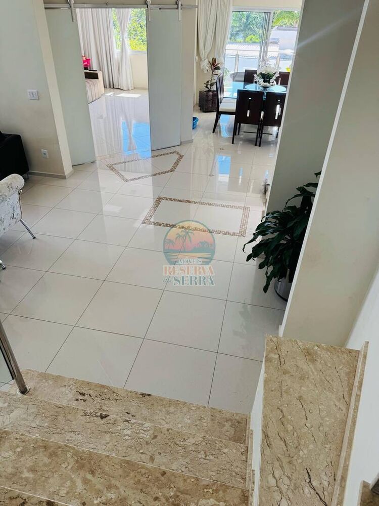 Casa de Condomínio à venda com 3 quartos, 197m² - Foto 1