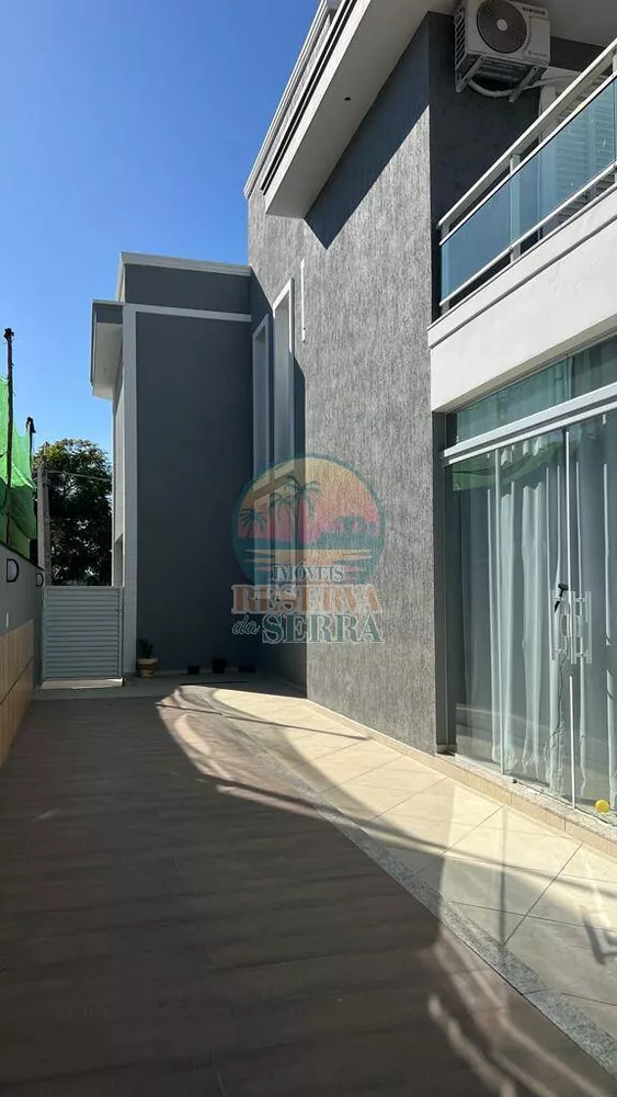 Casa de Condomínio à venda com 3 quartos, 310m² - Foto 2