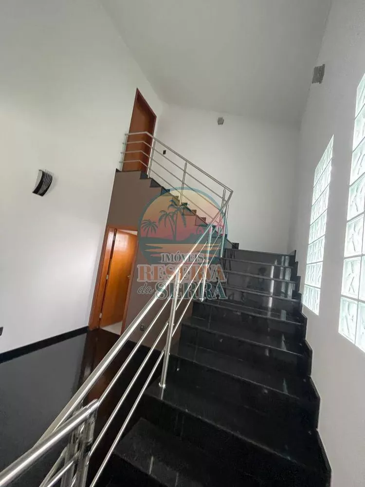 Casa de Condomínio à venda com 5 quartos, 259m² - Foto 2