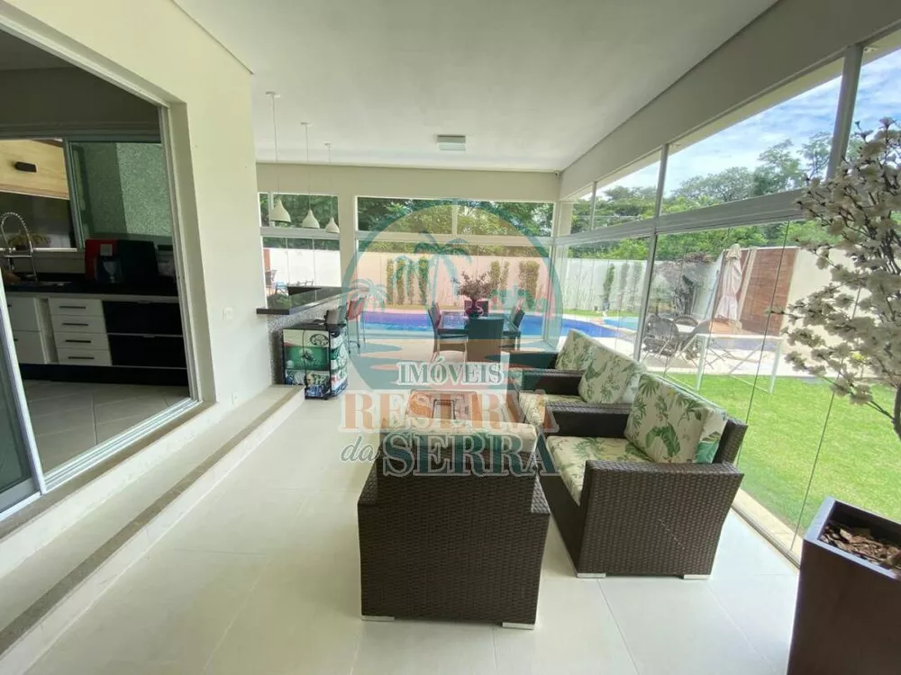 Casa de Condomínio à venda com 4 quartos, 202m² - Foto 3