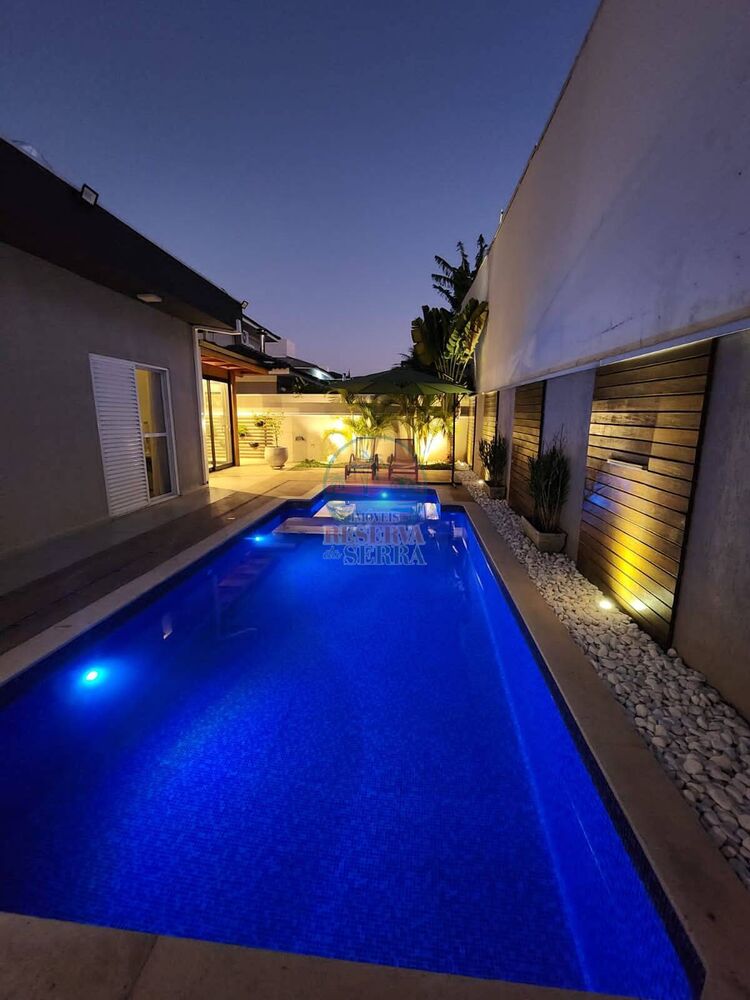 Casa de Condomínio à venda com 3 quartos, 230m² - Foto 3
