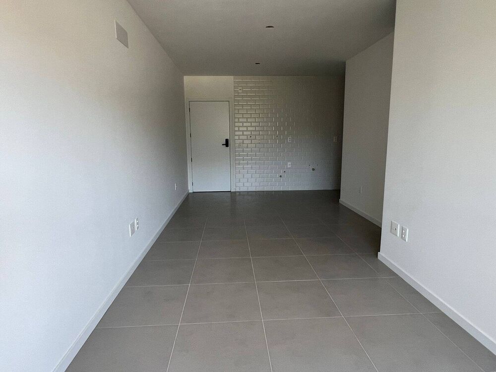 Apartamento à venda com 2 quartos, 90m² - Foto 1