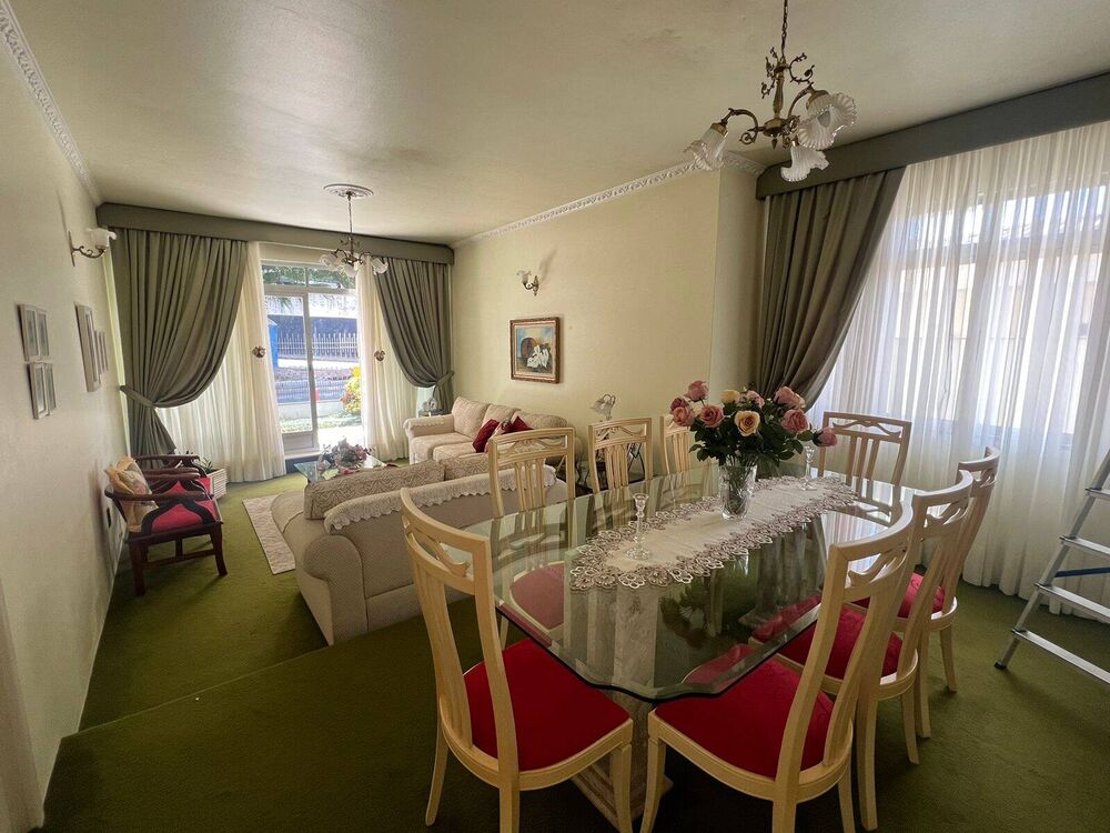 Casa, 4 quartos, 260 m² - Foto 1