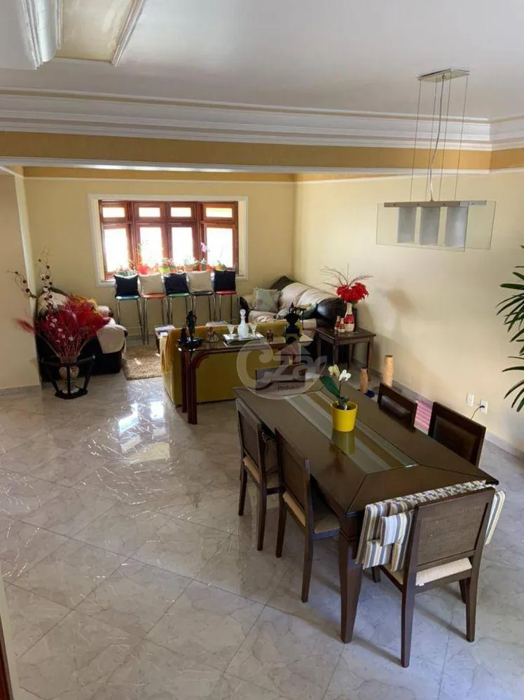 Casa, 3 quartos, 244 m² - Foto 3