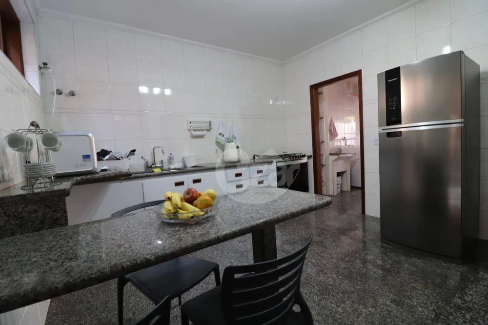 Casa, 3 quartos, 255 m² - Foto 2