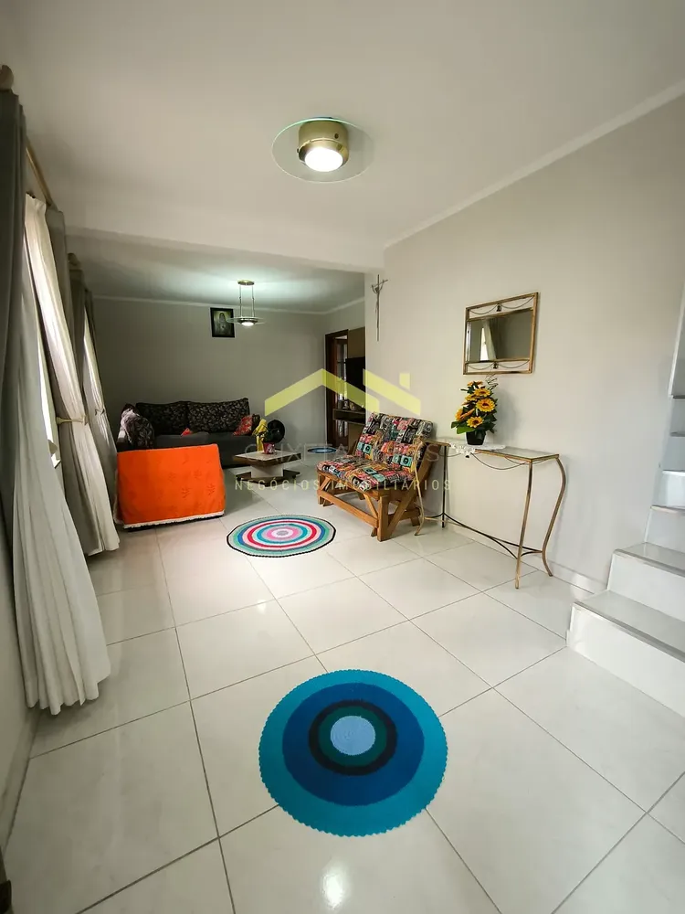 Sobrado, 3 quartos, 212 m² - Foto 2