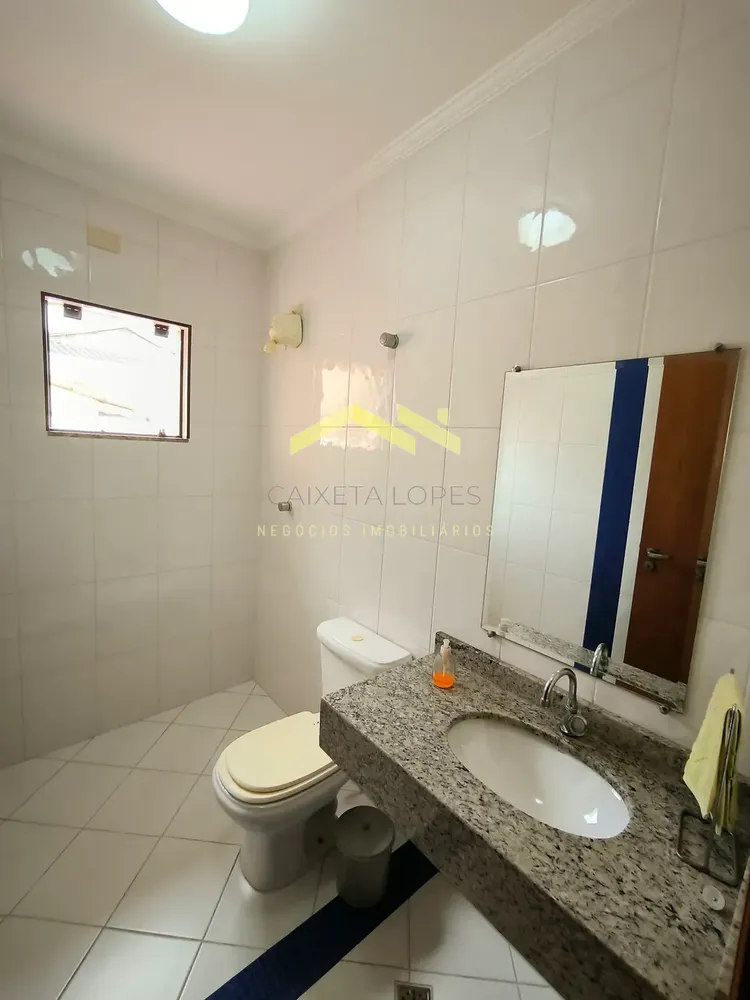 Sobrado, 4 quartos, 240 m² - Foto 1