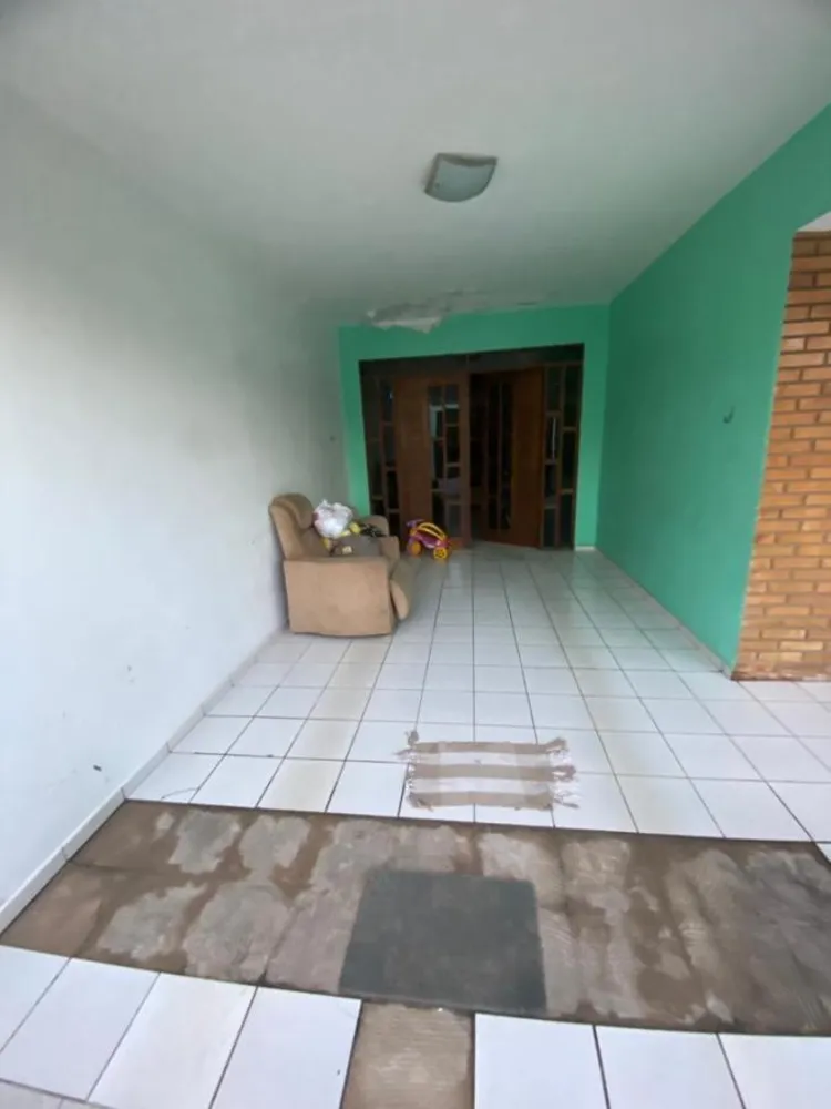 Casa, 4 quartos, 335 m² - Foto 2