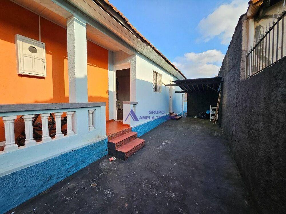 Casa à venda com 3 quartos, 305m² - Foto 1