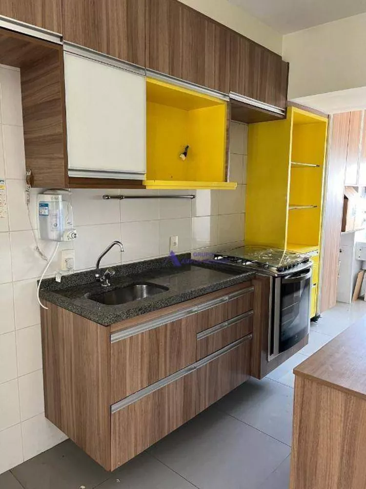 Apartamento para alugar com 3 quartos, 70m² - Foto 7