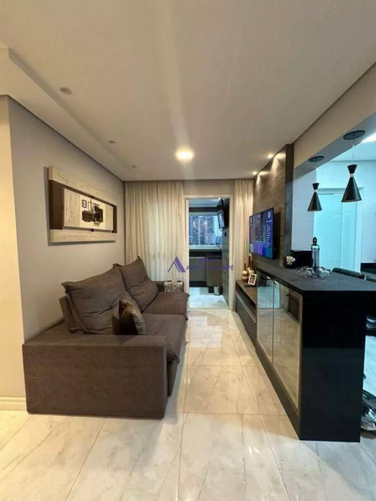 Apartamento à venda com 2 quartos, 63m² - Foto 4