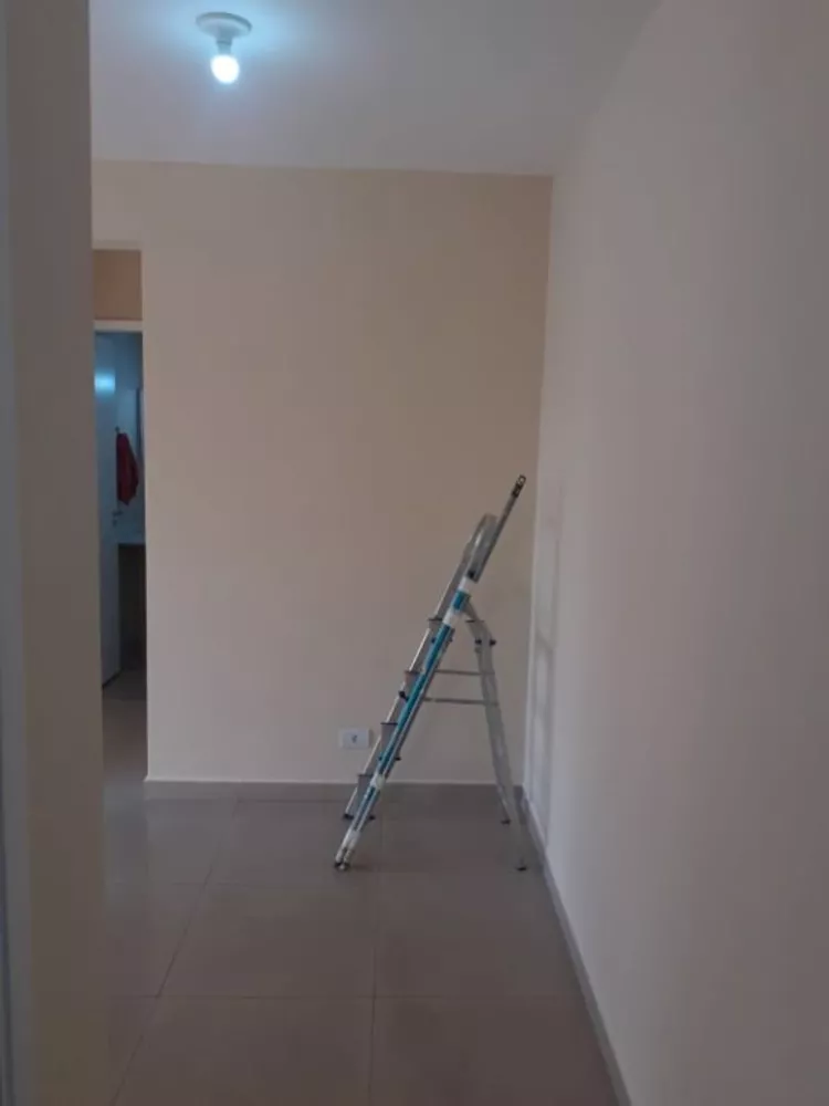 Apartamento à venda com 1 quarto, 40m² - Foto 2