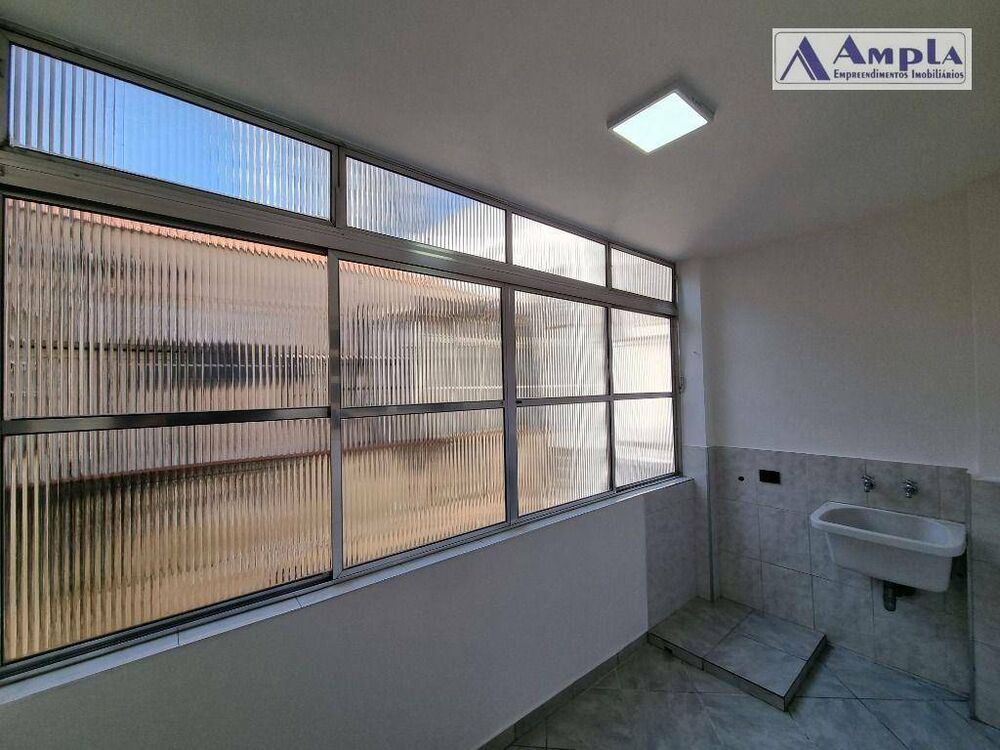 Apartamento para alugar com 2 quartos, 110m² - Foto 11