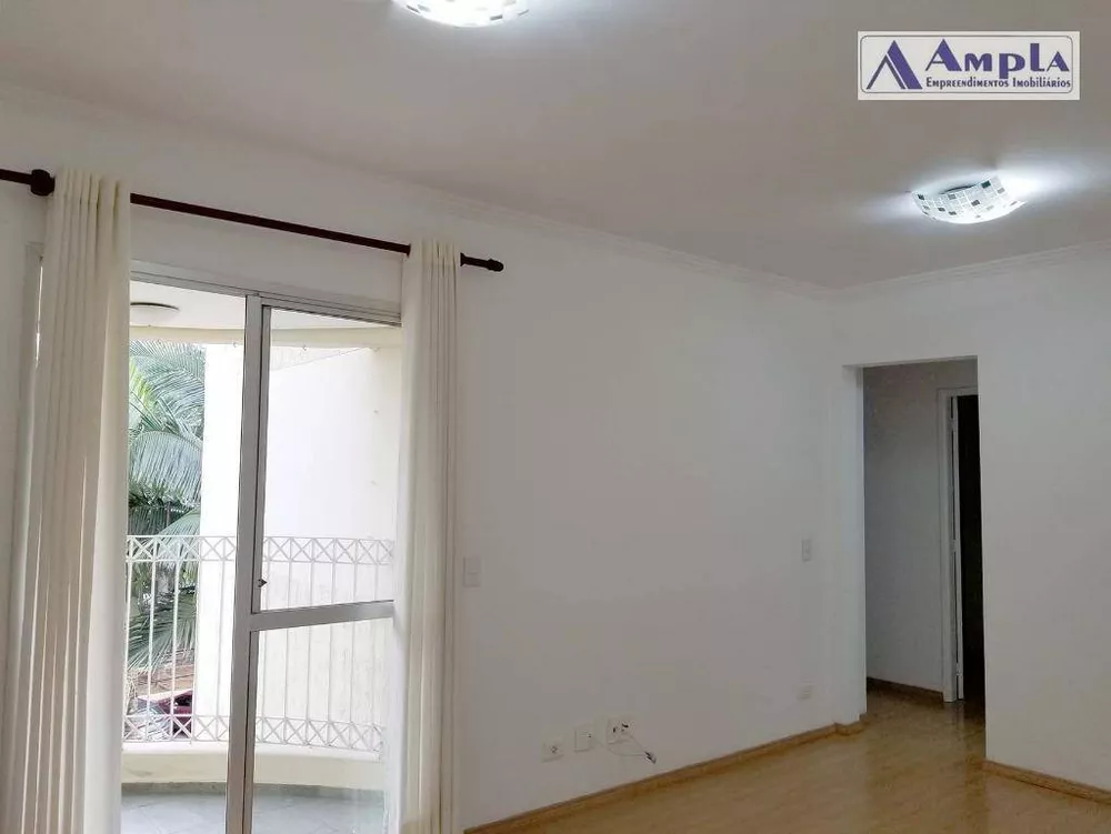 Apartamento à venda com 3 quartos, 70m² - Foto 2