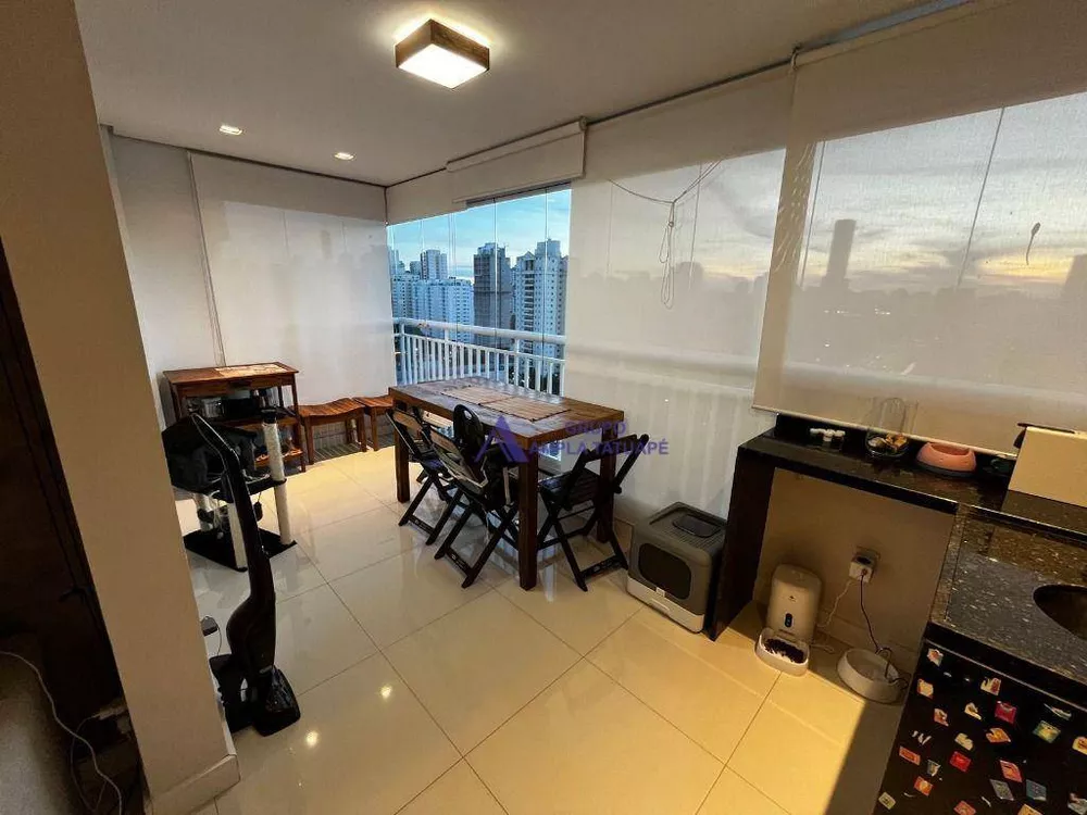 Apartamento à venda com 2 quartos, 63m² - Foto 1