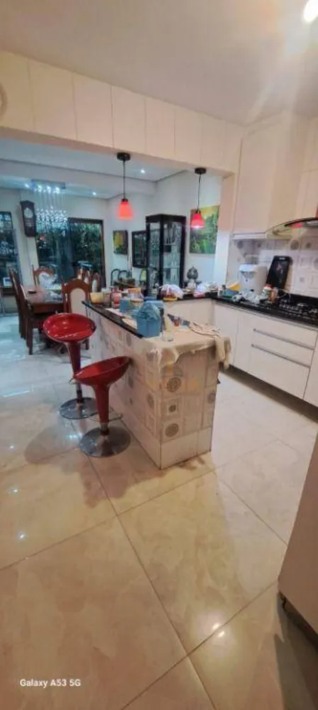 Sobrado, 3 quartos, 226 m² - Foto 1