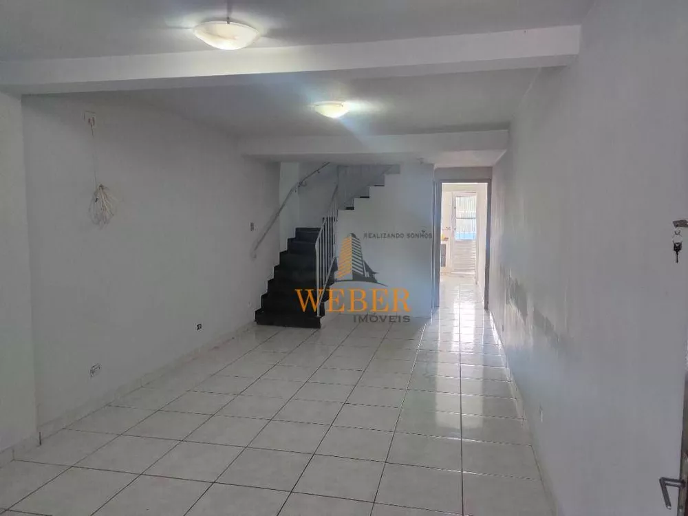 Sobrado à venda com 3 quartos, 105m² - Foto 4