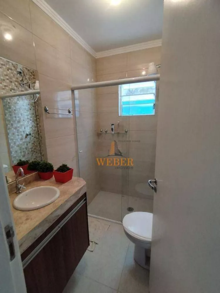 Sobrado à venda com 3 quartos, 180m² - Foto 2