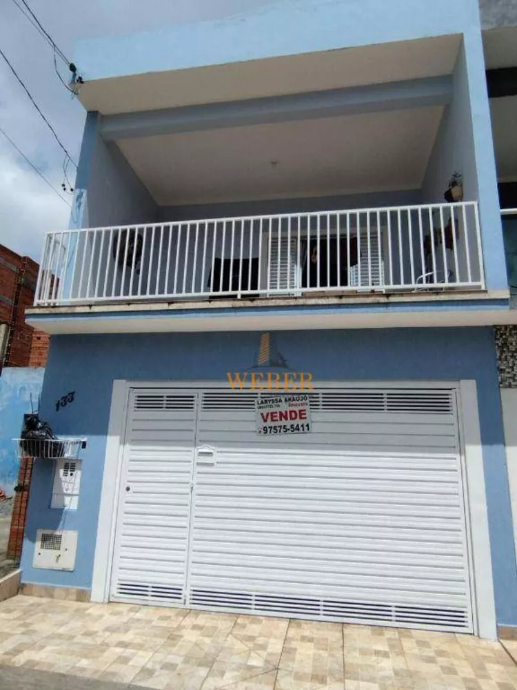 Sobrado à venda com 3 quartos, 180m² - Foto 1