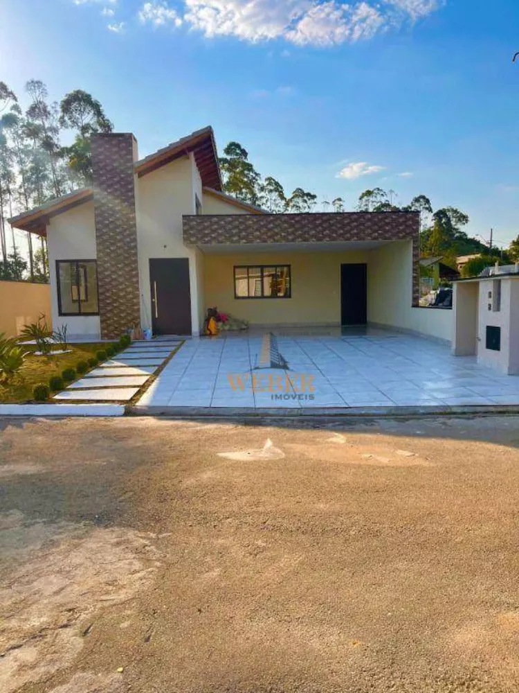 Casa de Condomínio à venda com 2 quartos, 200m² - Foto 1