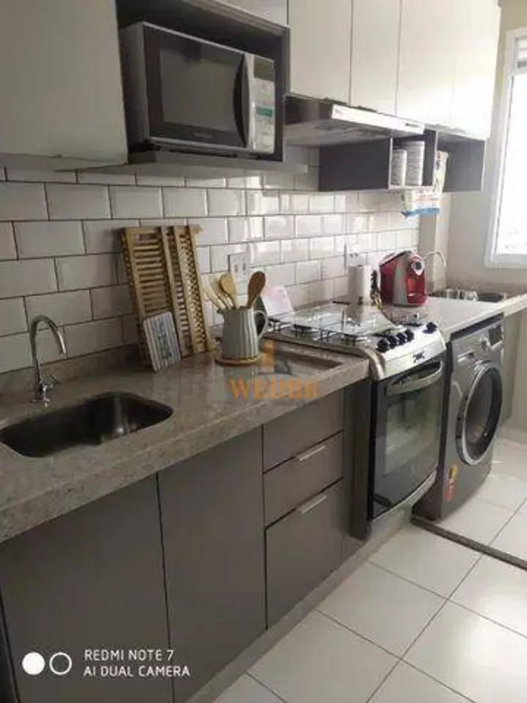 Apartamento à venda com 2 quartos, 47m² - Foto 2