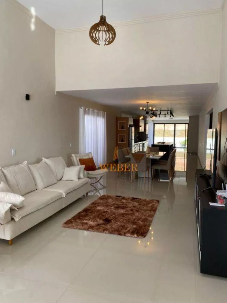 Casa de Condomínio à venda com 3 quartos, 226m² - Foto 4