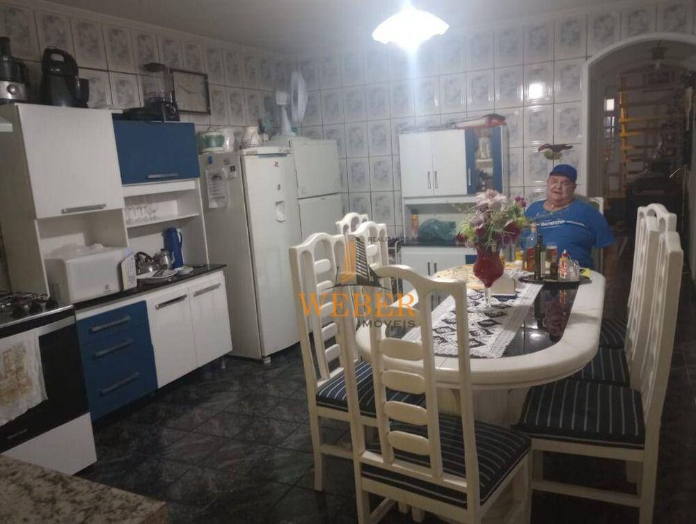 Sobrado, 4 quartos, 200 m² - Foto 2