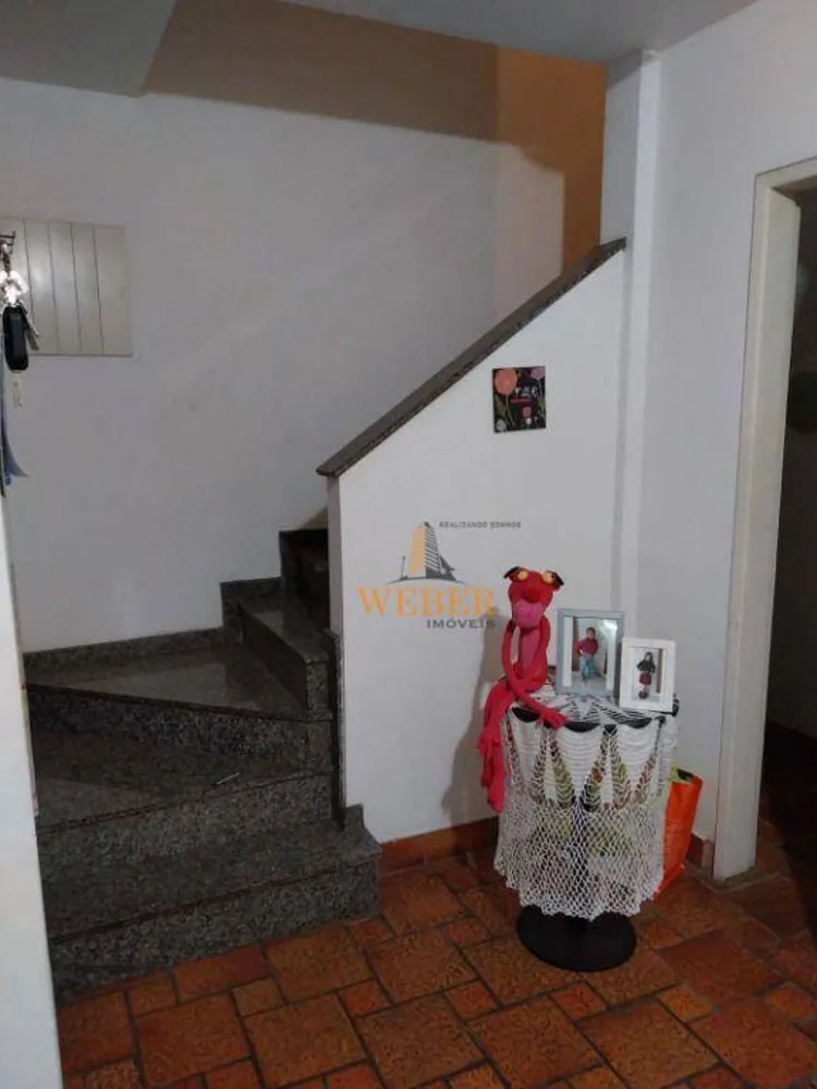 Casa, 5 quartos, 172 m² - Foto 2