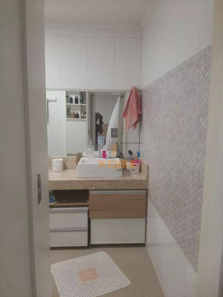 Casa à venda com 3 quartos, 400m² - Foto 4