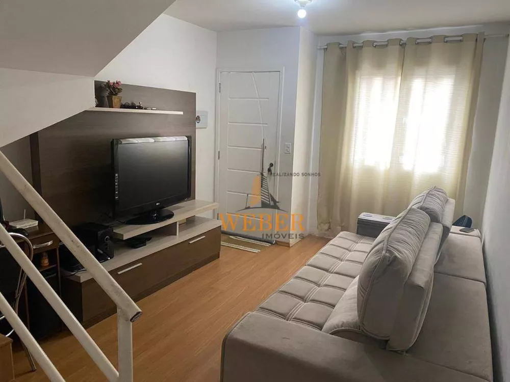 Sobrado à venda com 2 quartos, 65m² - Foto 1