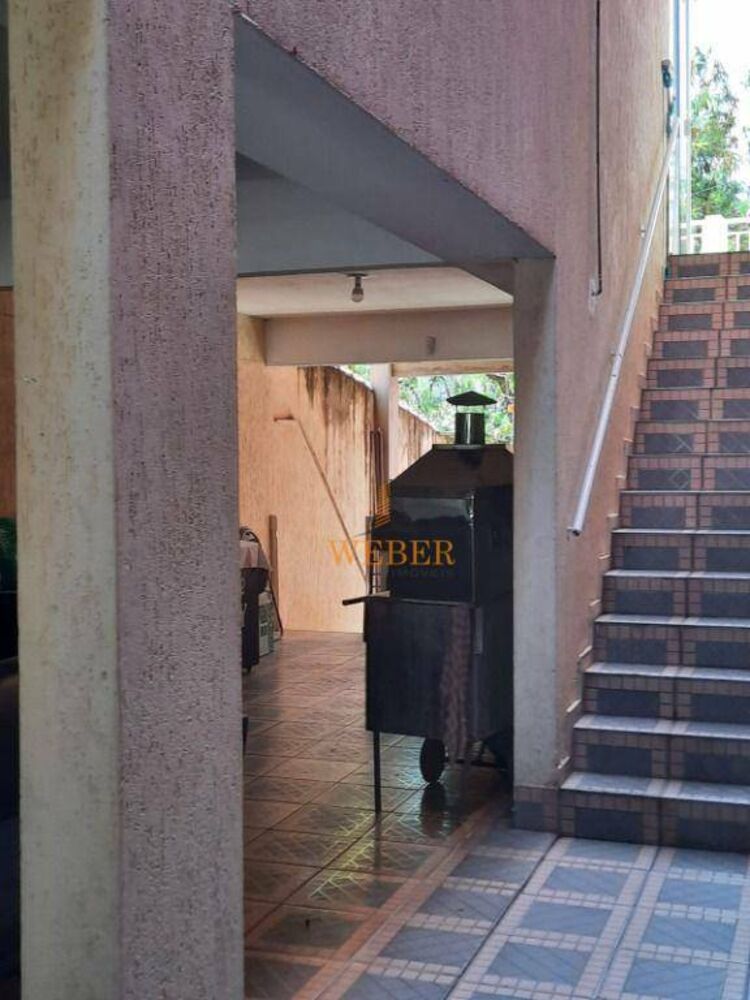 Sobrado, 3 quartos, 182 m² - Foto 2