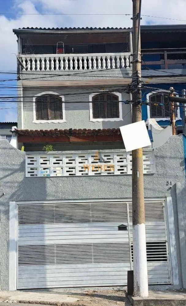 Sobrado, 3 quartos, 240 m² - Foto 1