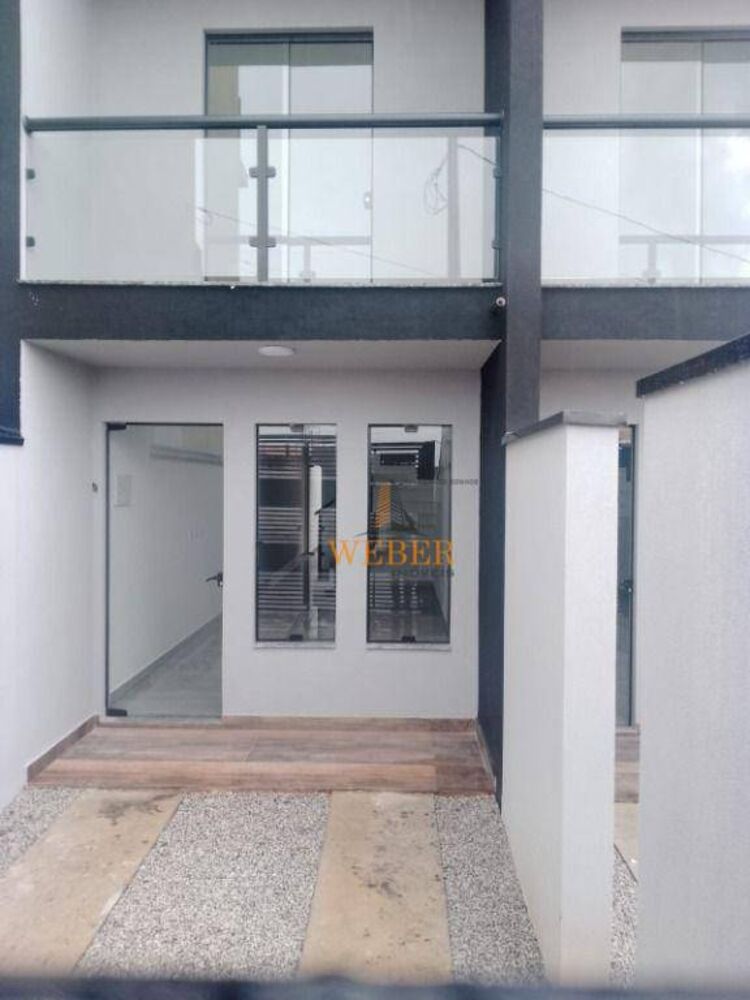 Casa à venda com 2 quartos, 72m² - Foto 3