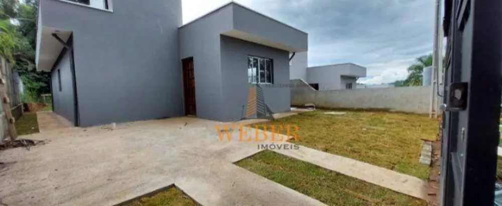 Casa à venda com 3 quartos, 122m² - Foto 2