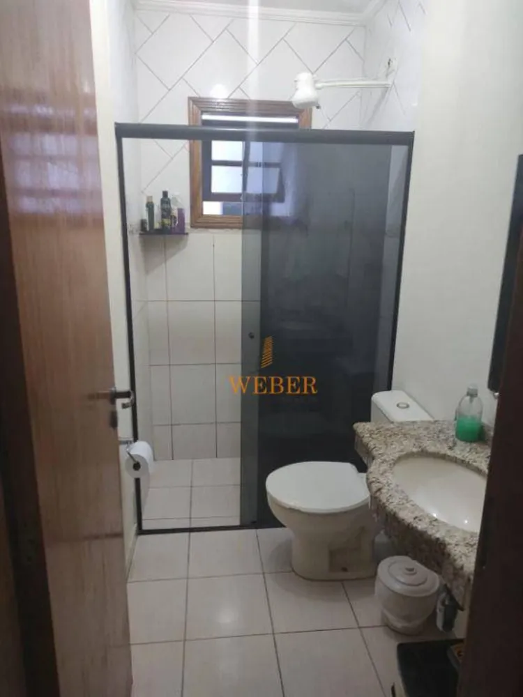 Sobrado, 3 quartos, 258 m² - Foto 1