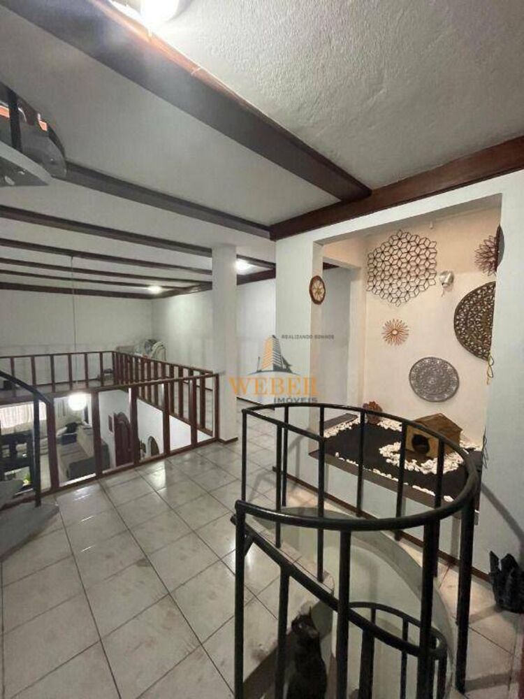 Sobrado, 3 quartos, 207 m² - Foto 4