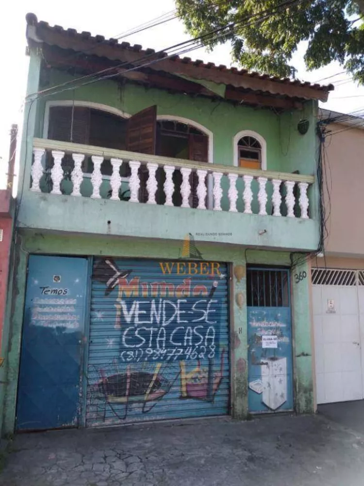 Sobrado à venda com 13 quartos, 250m² - Foto 1