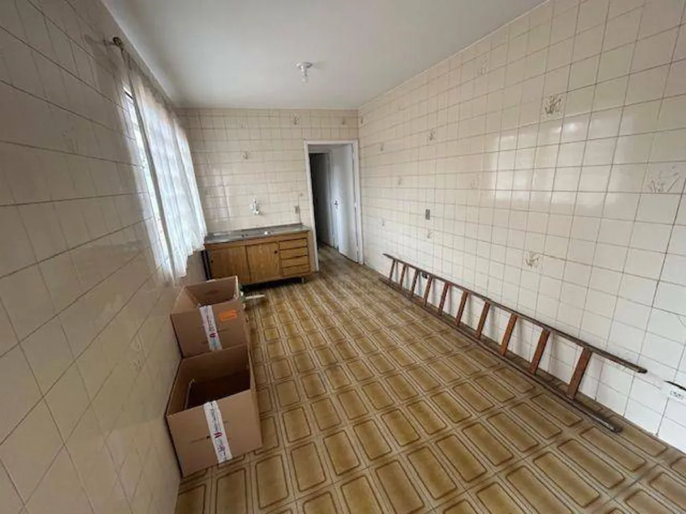 Casa, 5 quartos, 180 m² - Foto 2
