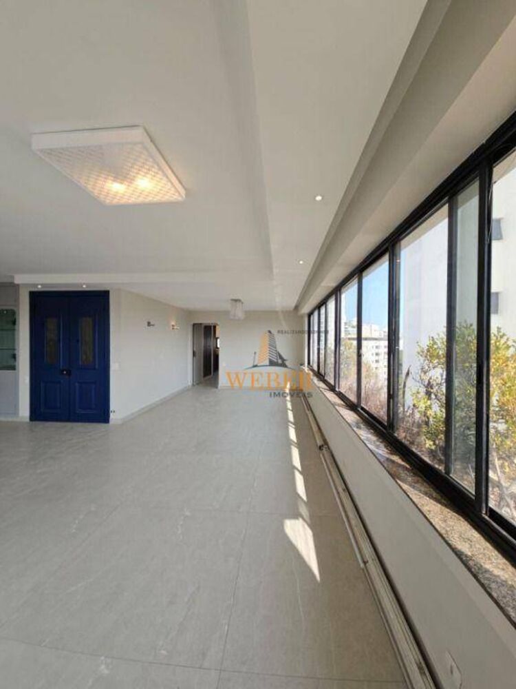 Apartamento à venda com 3 quartos, 180m² - Foto 4