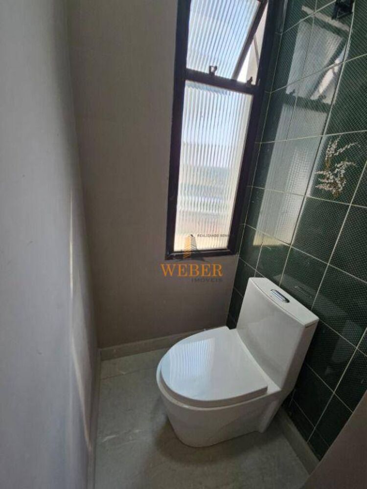 Apartamento à venda com 3 quartos, 180m² - Foto 1
