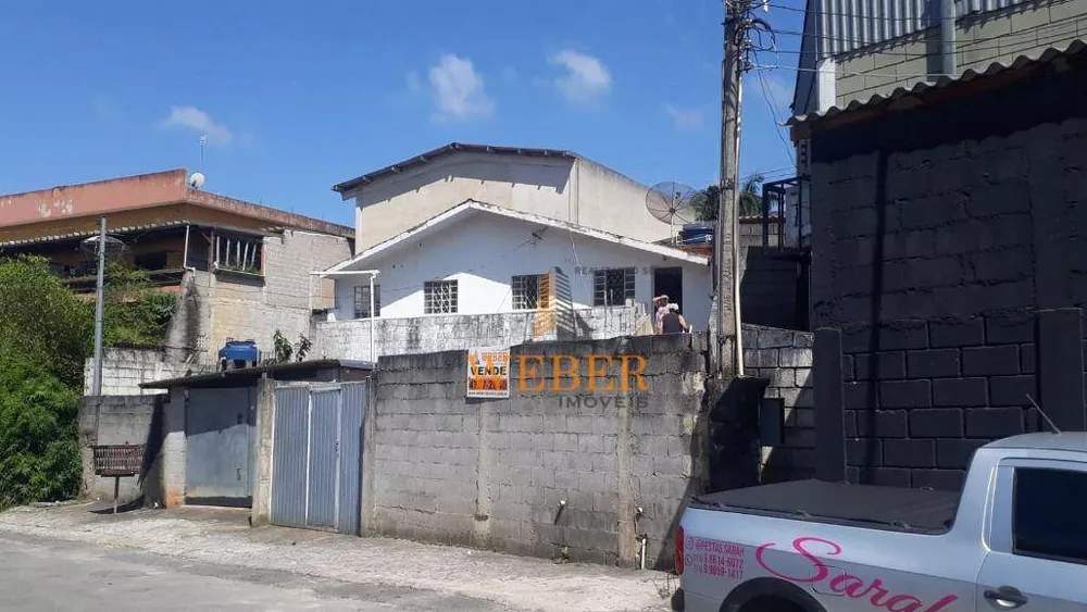 Casa à venda com 2 quartos, 100m² - Foto 2