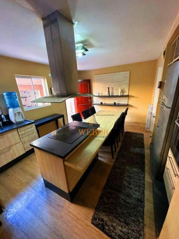 Casa, 3 quartos, 210 m² - Foto 2