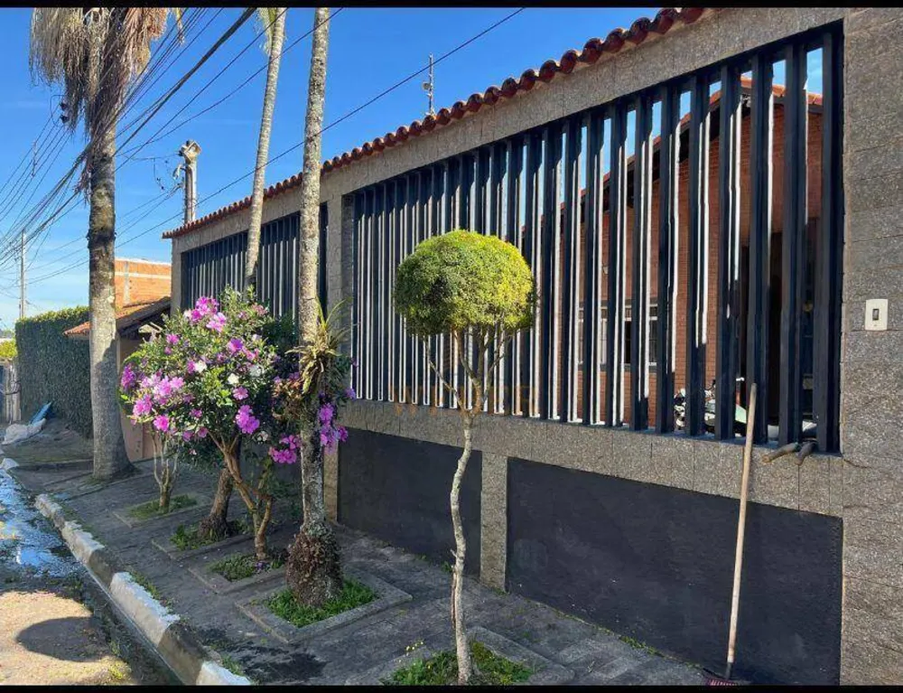 Casa, 3 quartos, 250 m² - Foto 1