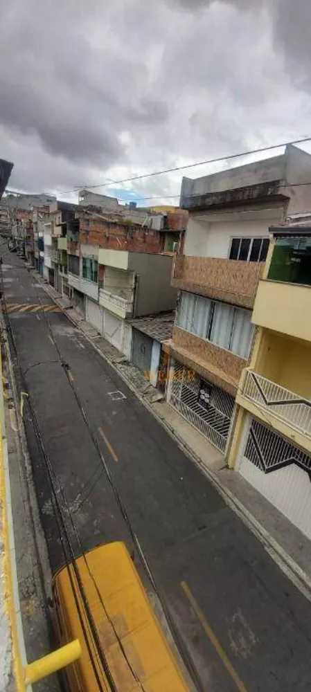 Sobrado à venda com 2 quartos, 100m² - Foto 2