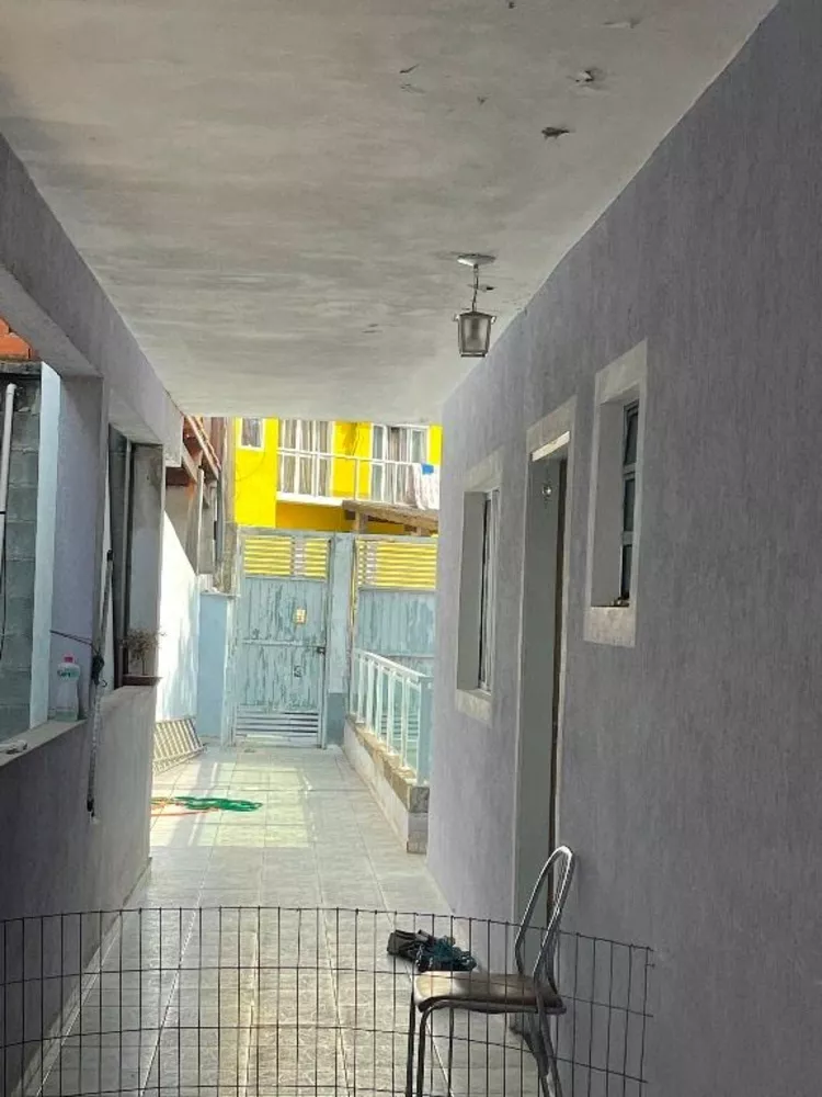 Casa de Condomínio à venda com 4 quartos, 180m² - Foto 3