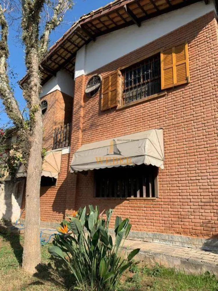 Casa, 4 quartos, 254 m² - Foto 1