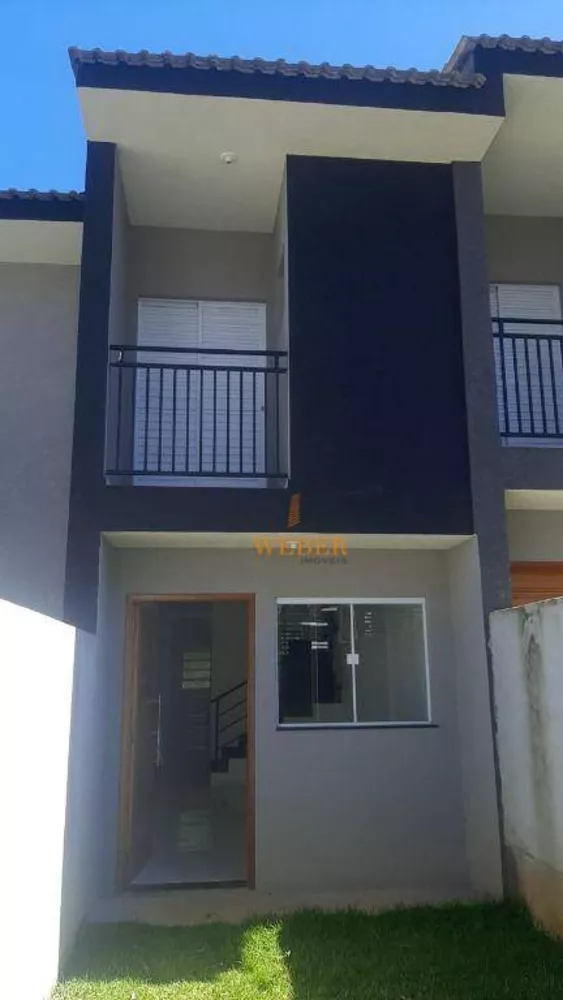 Casa à venda com 2 quartos, 78m² - Foto 1