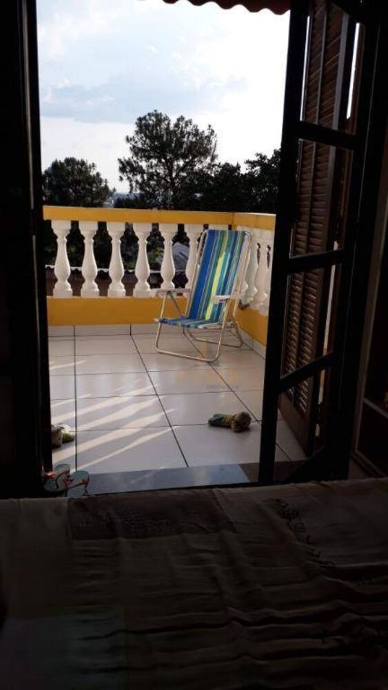 Casa à venda com 3 quartos, 110m² - Foto 3